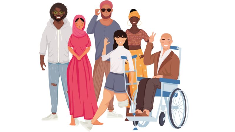 Grupo de pessoas de diferentes etnias sorrindo, simbolizando igualdade e inclusão social.