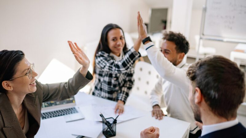 Psicologia Organizacional estudando as relações humanas no ambiente de trabalho
