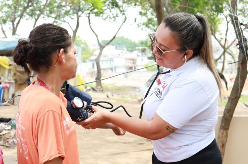 Consultório na Rua oferece atendimento em saúde à população em situação de rua no território.